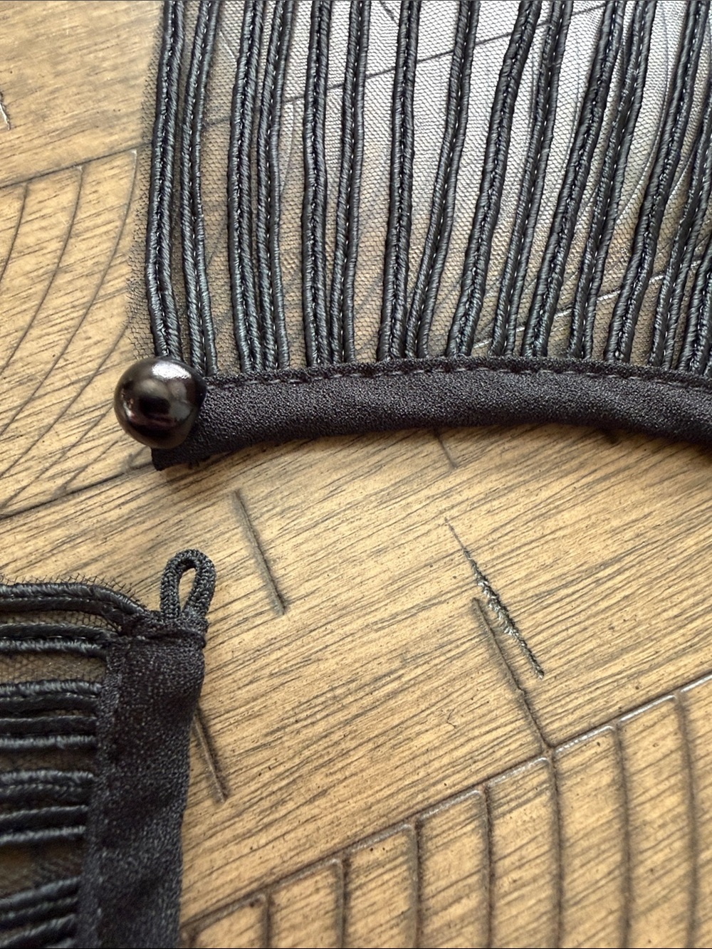 Black Decorative Collar - Scalloped Loop Design - Picture 5 of 5